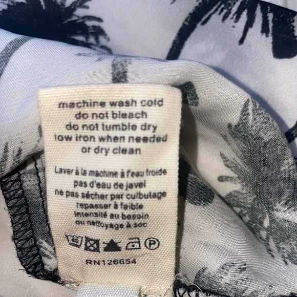 L'AGENCE Monochrome Palm Tree Blouse - Picture 9 of 9